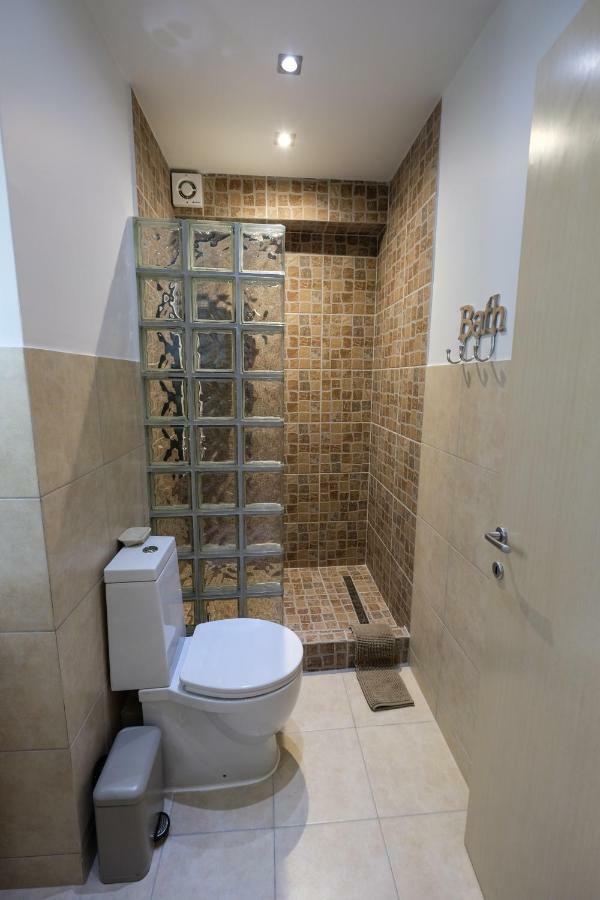 Luxury Cozy Large Apartment In The City Center Thessaloniki Exterior photo